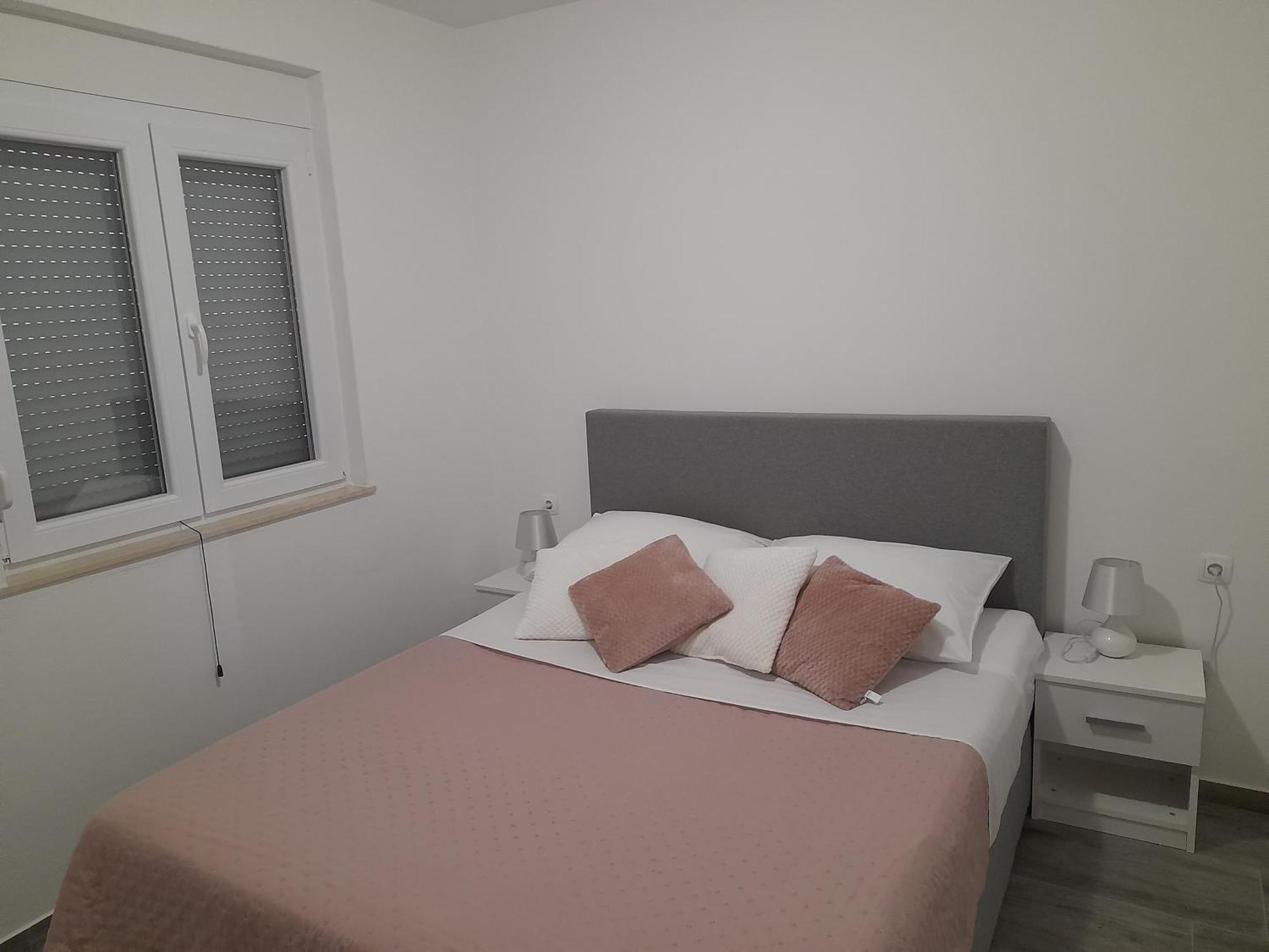 Apartmani Antea Starigrad Paklenica Bilik gambar