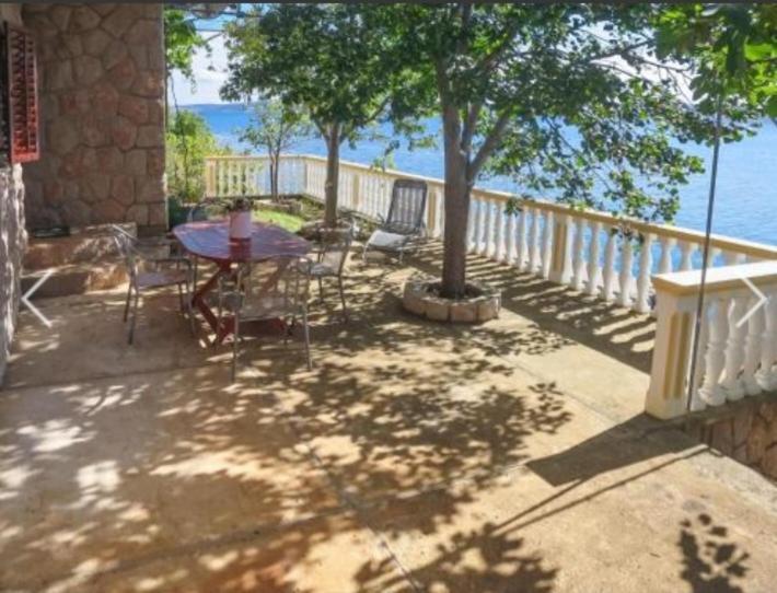 Apartmani Antea Starigrad Paklenica Bilik gambar