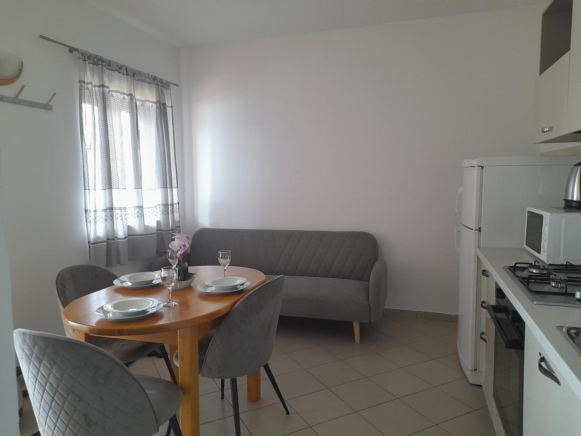 Apartmani Antea Starigrad Paklenica Bilik gambar