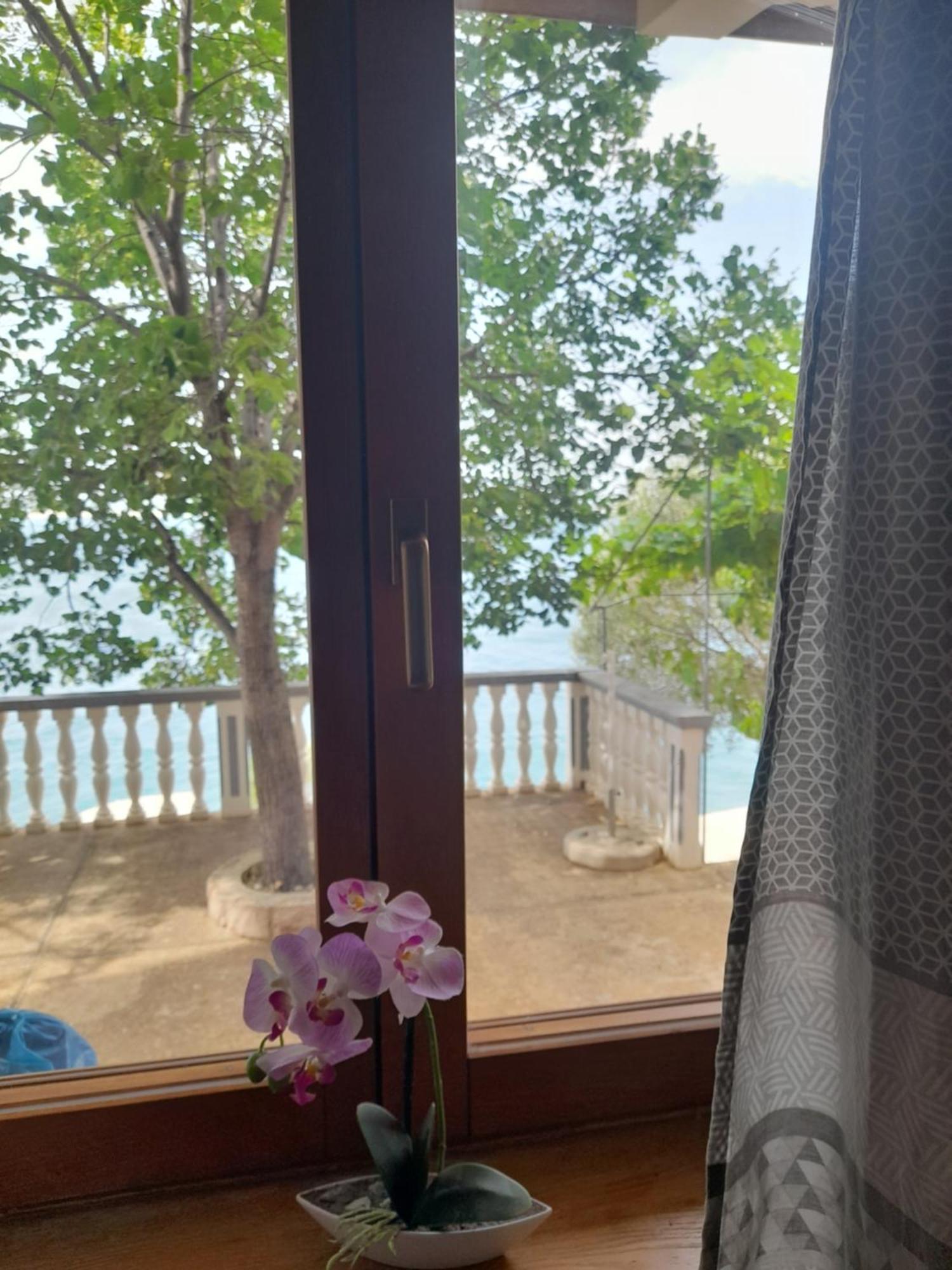 Apartmani Antea Starigrad Paklenica Bilik gambar